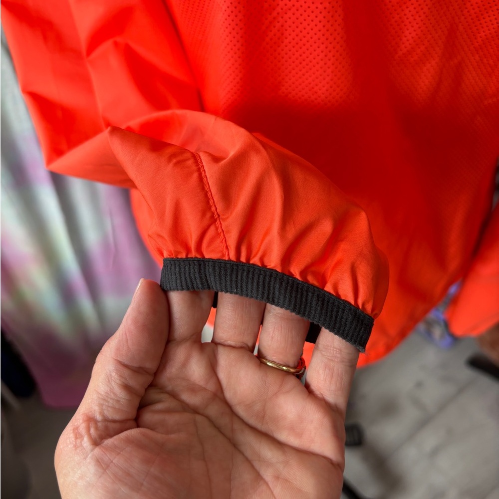 Nike Women's Vibrant Orange Lightweight Athletic Windbreaker Jacket size M - Picture 6 of 10